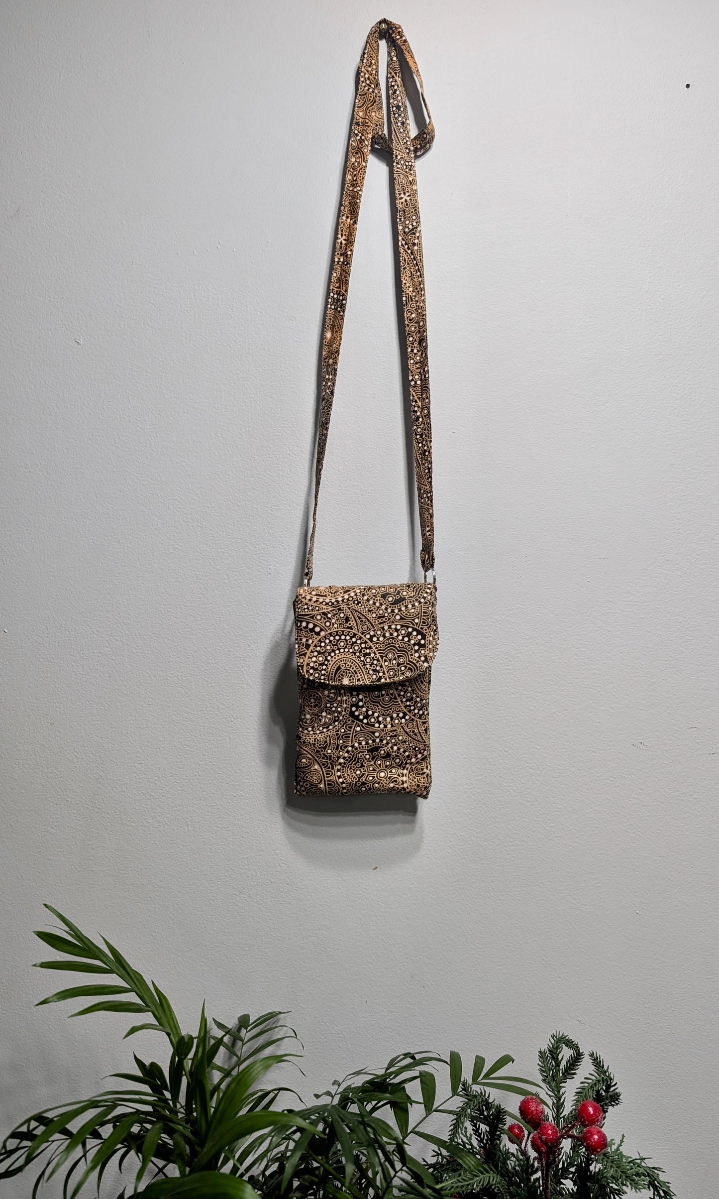Salwa Crossbody Bag